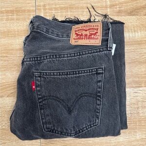 Levi 28x32 Jeans